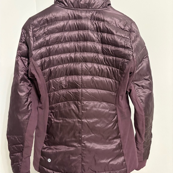 Lululemon Down For A Run Pullover II • Black Cherry • Goose Down Puffer • Size 6 - Picture 3 of 7